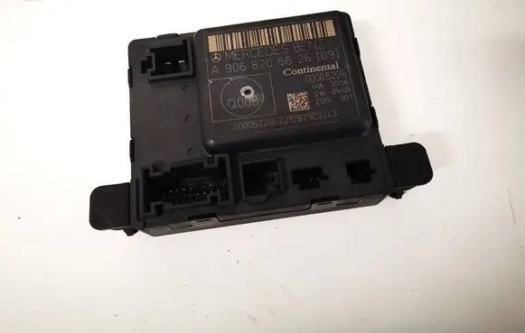 Mercedes-Benz Sprinter W906 Door control unit/module A9068205626