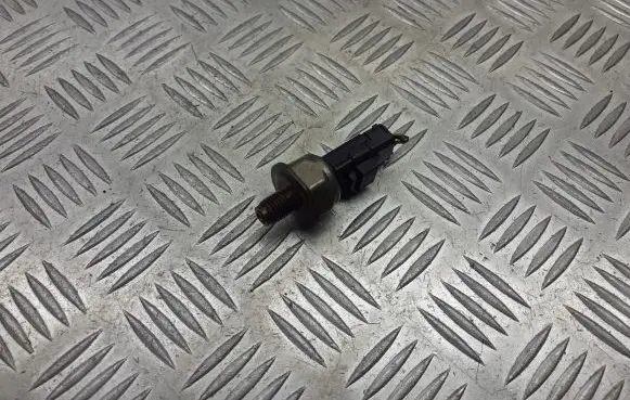 Ford Focus Fuel pressure sensor 6PH1001