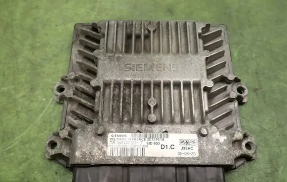 Volvo V50 Engine control unit/module ECU 5WS40212GT