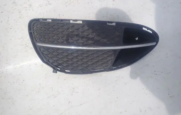 Mercedes-Benz E W212 Front bumper lower grill