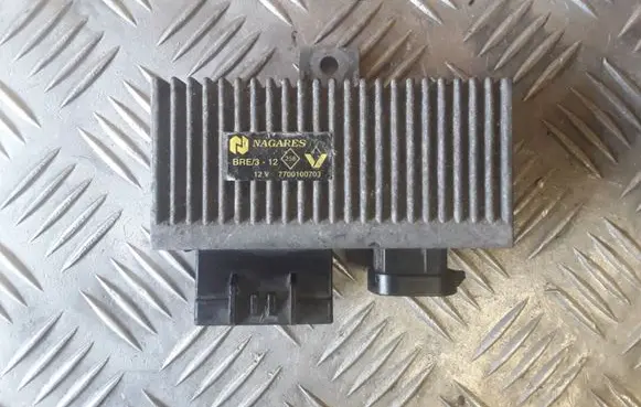 Renault Scenic I Glow plug pre-heat relay 7700100703