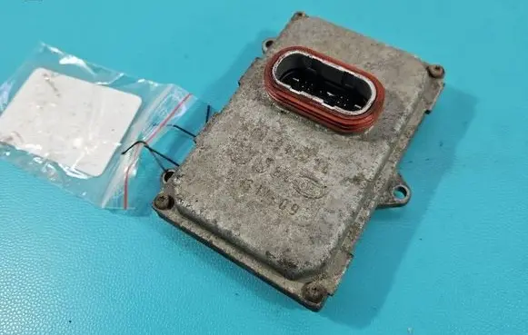 Mercedes-Benz ML W164 Headlight ballast module Xenon 5DF00870402 IMPRK1564353