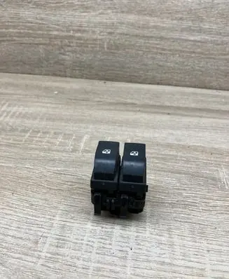 Renault Clio II Electric window control switch 060045