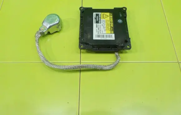 Lexus GS 300 350 430 450H LED ballast control module 8596724010 18AB35
