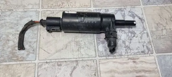 Audi A3 S3 8P Headlight washer pump 3B7955681