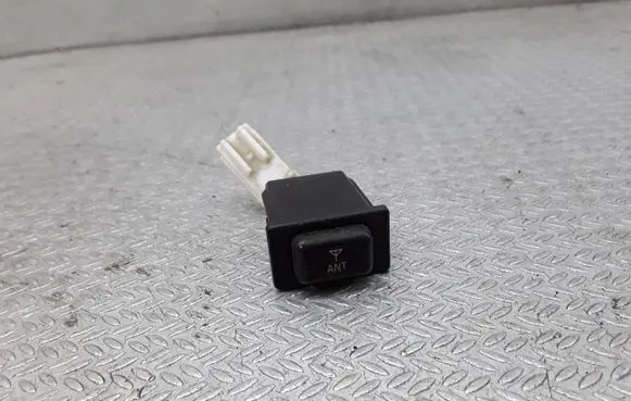 Subaru Forester SF Aerial antenna switch 