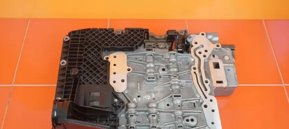 Jaguar XF X250 Torque split ecu control unit/module 1068427229 17MB3