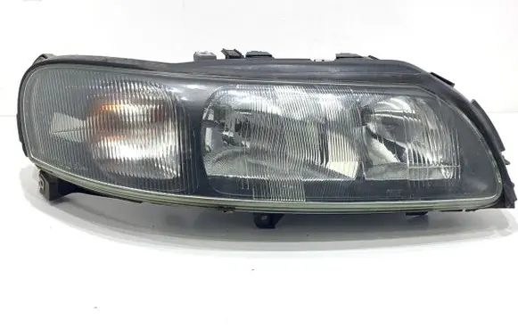 Volvo S70 V70 V70 XC Headlight/headlamp 8693548