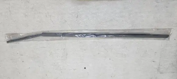BMW 2 F45 Rubber seal front coupe door 51337298823