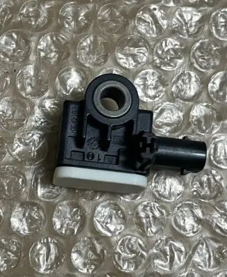 Mercedes-Benz B W246 W242 Airbag deployment crash/impact sensor A1668210151 56054085AA