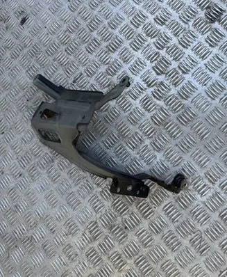 Audi A6 S6 C8 4K Fender mounting bracket 4K0821132