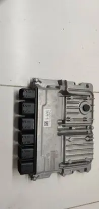 BMW 1 F40 Engine control unit/module 0281039024