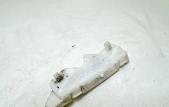 Nissan Qashqai Front bumper mounting bracket 62223JD000
