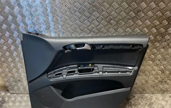 Audi Q7 4L Front door card panel trim