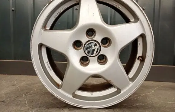 Volkswagen Polo VI R16 alloy rim 