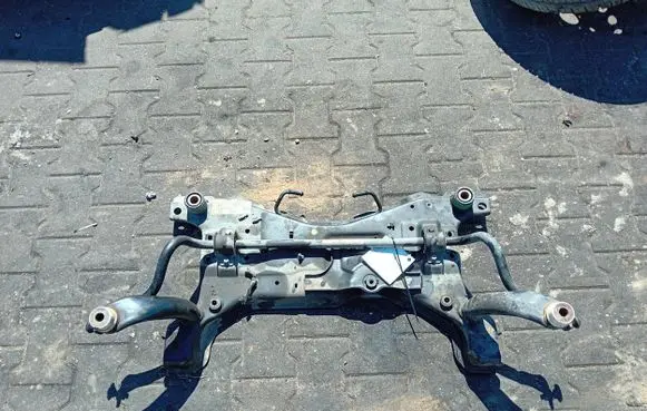 Ford Kuga I Front suspension assembly kit set 