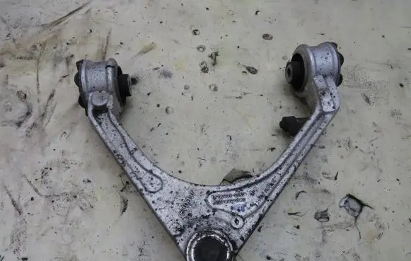 Jaguar XE Front control arm GX73-3091