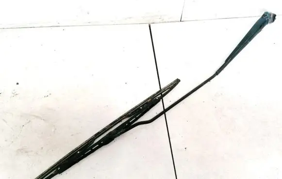 Volkswagen Golf IV Front wiper blade arm 1J1955410A