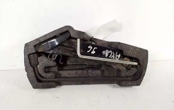 Toyota Aygo AB10 Tool set 09126-0H011