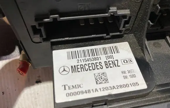 Mercedes-Benz E W211 SAM control unit A2115453801 2115453801