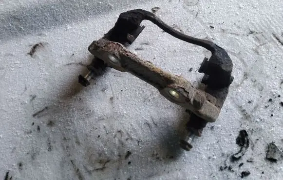 Peugeot 307 Front Brake Caliper Pad/Carrier 