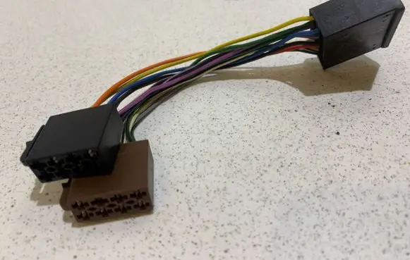 Subaru Outback EUR ISO radio connector 