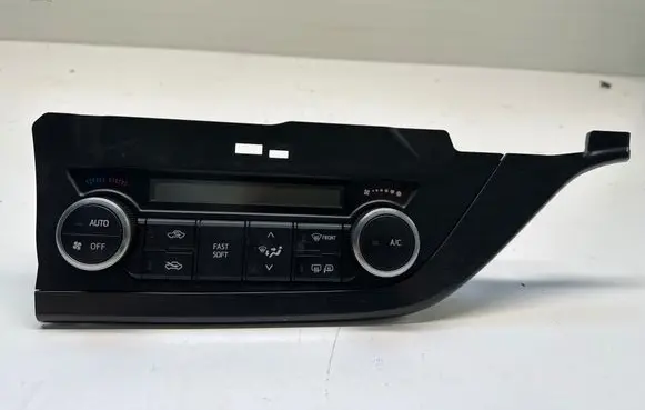 Toyota Auris E180 Climate control unit 5590002370