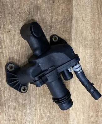 Jaguar XJ X351 Thermostat/thermostat housing C8W0A