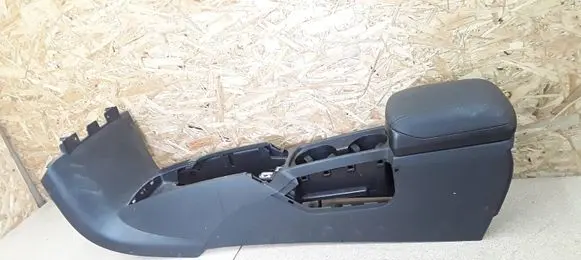 Volvo V50 Armrest 8687407