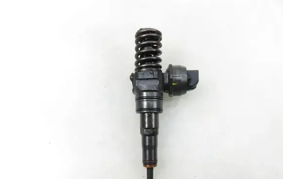 Skoda Roomster (5J) Fuel injector 0414720314 038130073BP