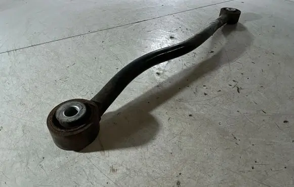 Dodge Challenger Rear control arm 68051638AB