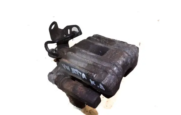 Volkswagen Jetta VI Rear brake caliper