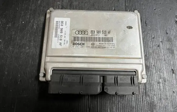 Audi A4 S4 B6 8E 8H Engine control unit/module 8E0909518AF 1039S01703 0261207939