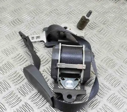Chrysler Pacifica Rear seatbelt FMVSS209 684400E