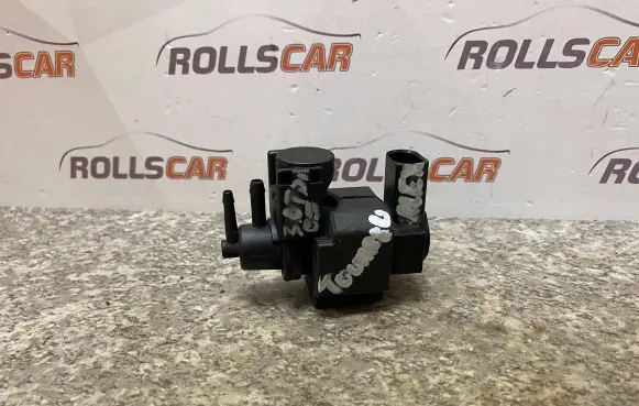 Volkswagen Touareg I Turbo solenoid valve 059906628B 70101900 059906629A