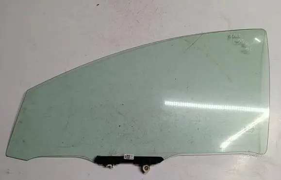 Toyota Yaris XP210 Front door window glass four-door 681020D060S3 681020D060