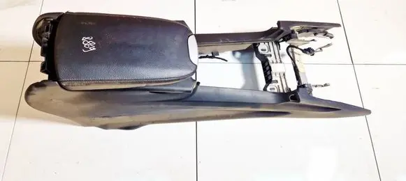 Mercedes-Benz ML W164 Armrest a1646801014 16876016