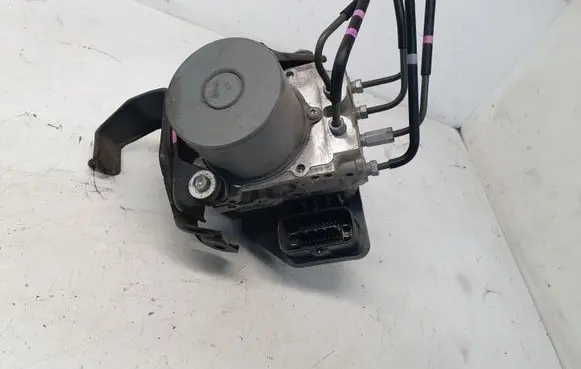 Lexus IS 220D-250-350 ABS Pump 4454053130