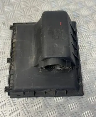 Volkswagen II LT Air filter box 2D0129601B 2D0129620 2D0129607