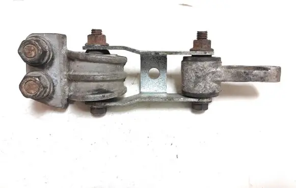 Volvo XC90 Engine mount bracket 30680750
