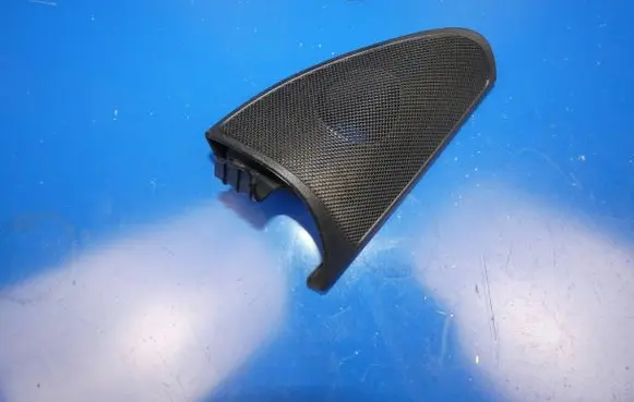 Mercedes-Benz GLC X253 C253 Side speaker trim/cover A2537200248 00000618 YA2602513