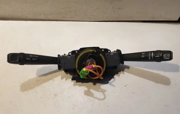 Volvo XC70 Wiper turn signal indicator stalk/switch 30669744 1GQ0115B