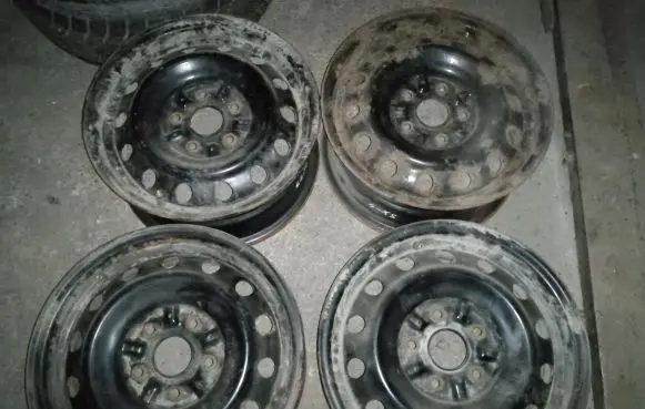 Suzuki SX4 R15 steel rim 