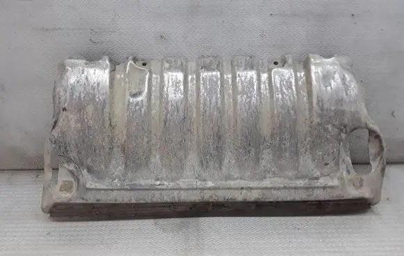 Mitsubishi Pajero Engine splash shield/under tray
