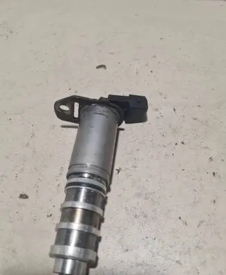 BMW X5 E70 Camshaft vanos timing valve 8605123 13151899