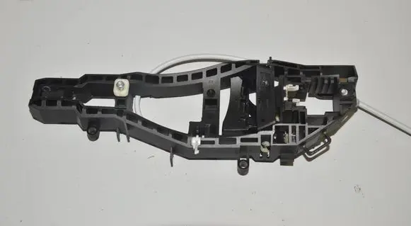 Rear door exterior handle/bracket