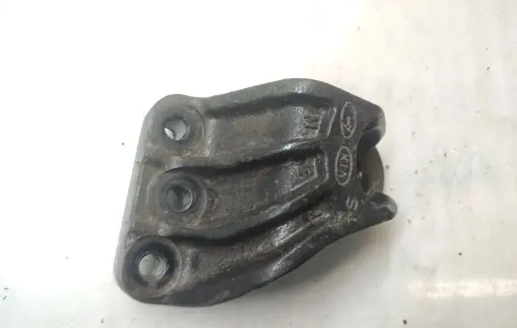 Hyundai i30 Gearbox mounting bracket