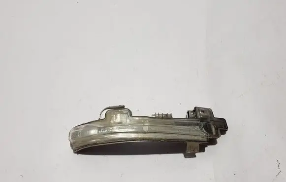 Volvo V70 Mirror indicator light 3100928