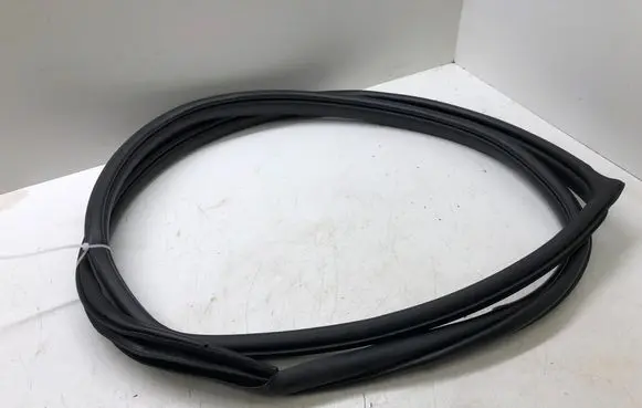Mazda CX-7 Rear door rubber seal (on body) 