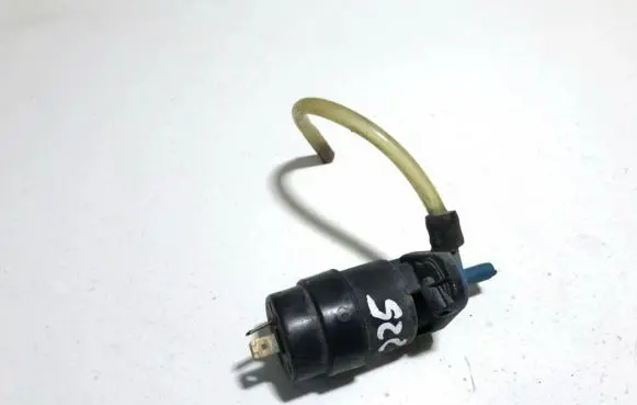 Audi A8 S8 D2 4D Windscreen/windshield washer pump